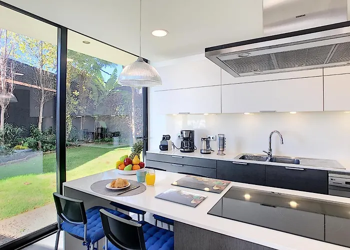 Ocean Sight By Lovelystay Willa *