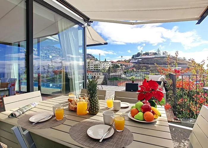 Ocean Sight By Lovelystay Willa