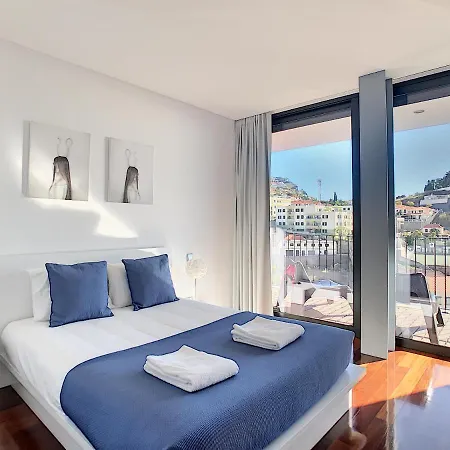 Ocean Sight By Lovelystay