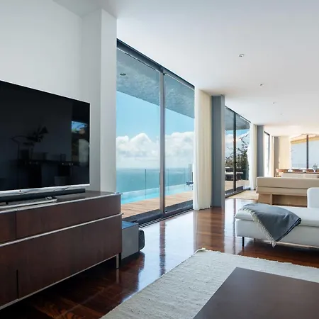 Ocean Sight By Lovelystay *