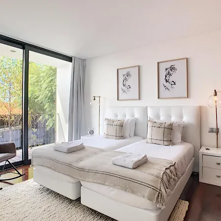 Ocean Sight By Lovelystay *