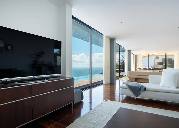 Ocean Sight By Lovelystay *