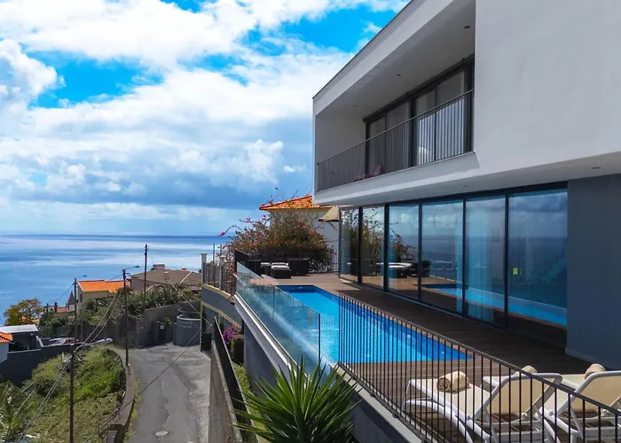 Ocean Sight By Lovelystay