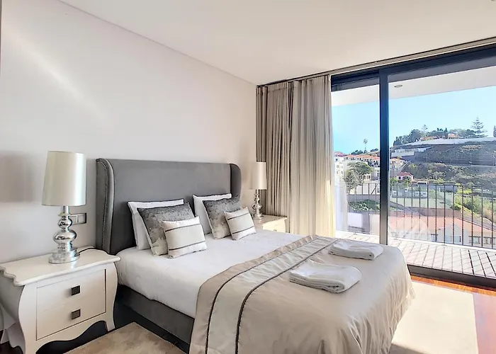 Ocean Sight By Lovelystay *