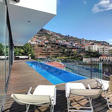 Ocean Sight By Lovelystay *